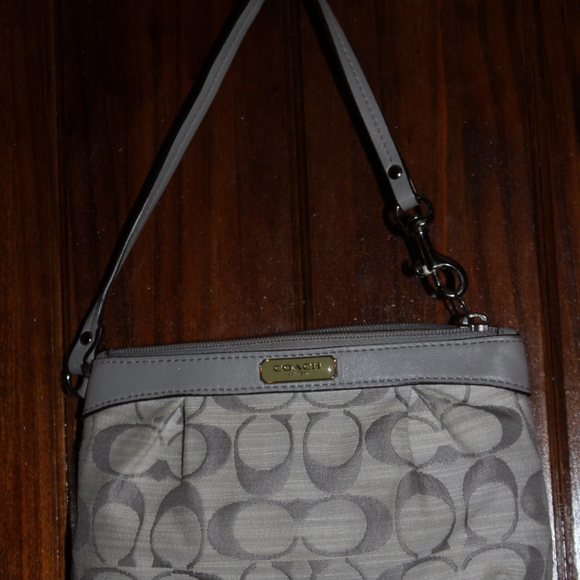 Coach Wristlet - Picture 6 of 14